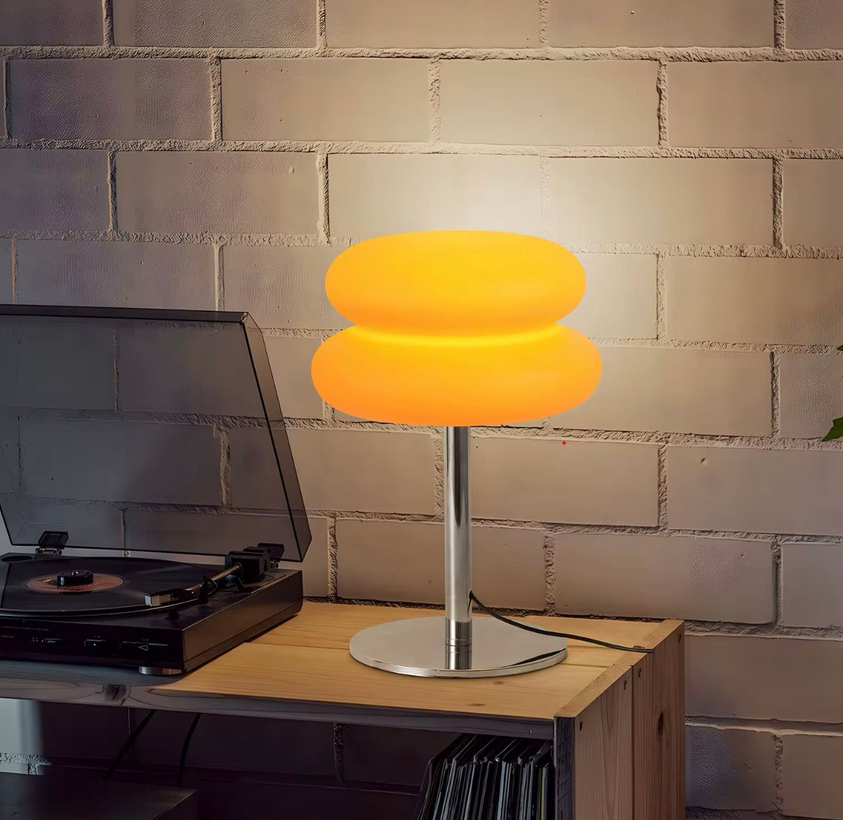 Arlo Glass Table Lamp